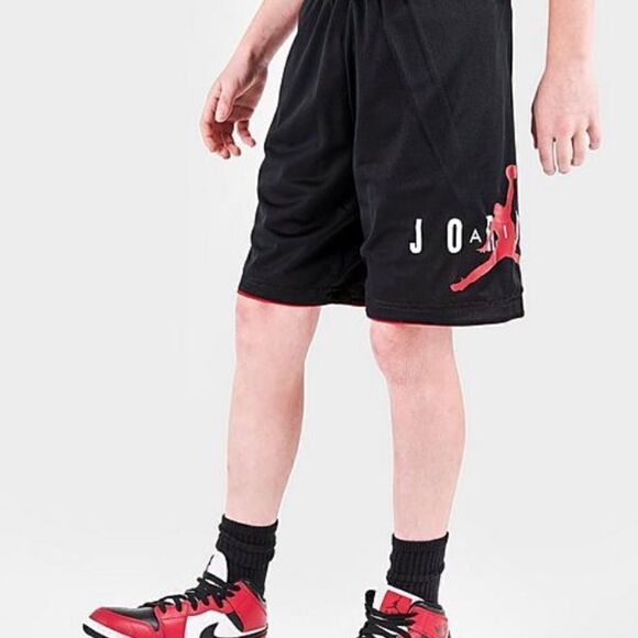 Jordan Air Boys Large Red/Black Reversible Shorts - Picture 7 of 7